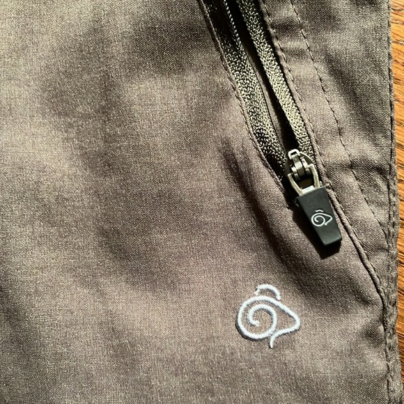 Craghoppers/ United Kingdom. Sz8. Comfy stretch/active. Lightweight/quick dry. - Picture 5 of 7